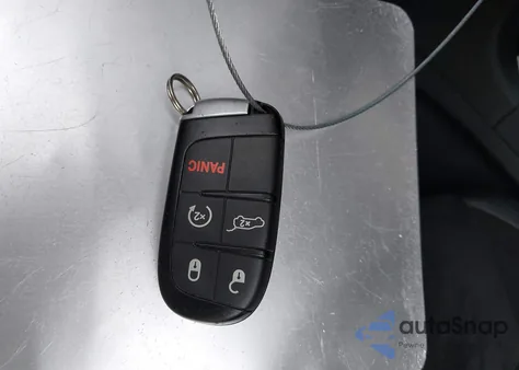 2019 Jeep Grand Cherokee Srt 4X4 z USA, uszkodzony, nr VIN 1C4RJFDJ5KC823017